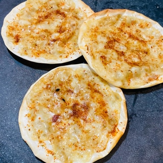 ♦️パリパリでピリ辛☆餃子の皮で七味唐辛子せんべい